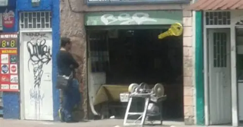 VIDRIOS Y VENCEDORES VIDRIOS Y VENCEDORES